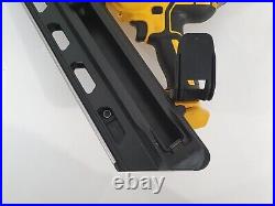 Dewalt Dcn692 90mm 18v Li-ion Xr Brushless First Fix Cordless Nail Gun Bare